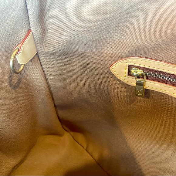 Louis Vuitton Batignolles Horizontal Shoulder bag with charm and dust bag - Picture 14 of 16